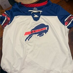 Woman’s bills shirt